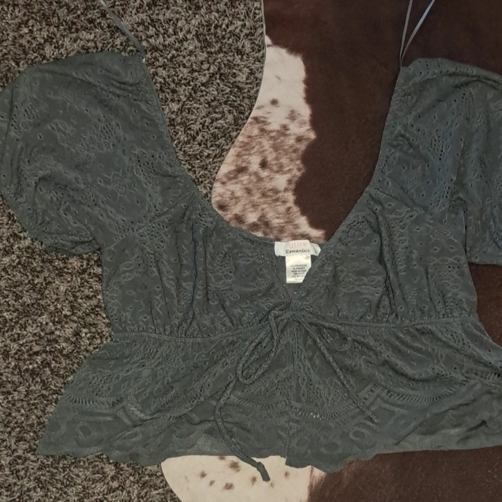 Women's Lace Puff Sleeve Top